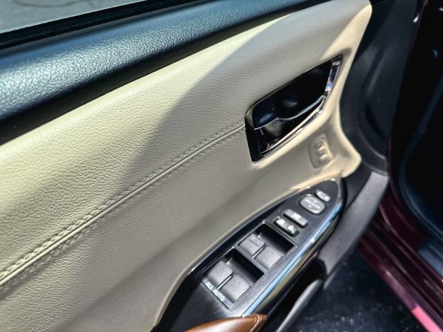 Used 2017 Toyota Avalon XLE Premium w/ All Weather Liner Package FWD image 15