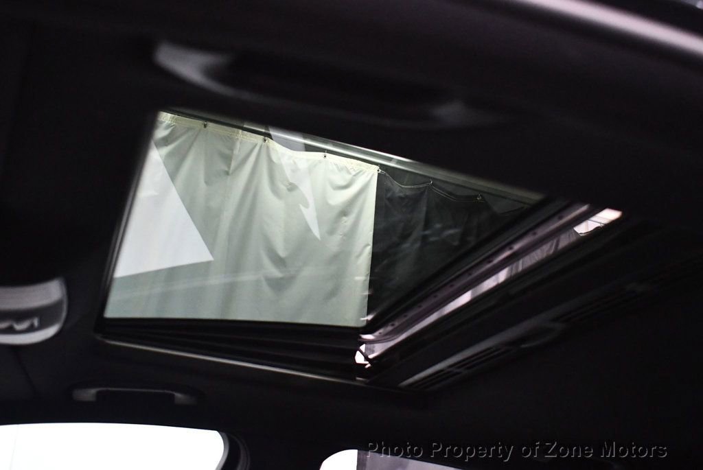 Used 2010 Mercedes-Benz E 550 4MATIC Sedan image 52