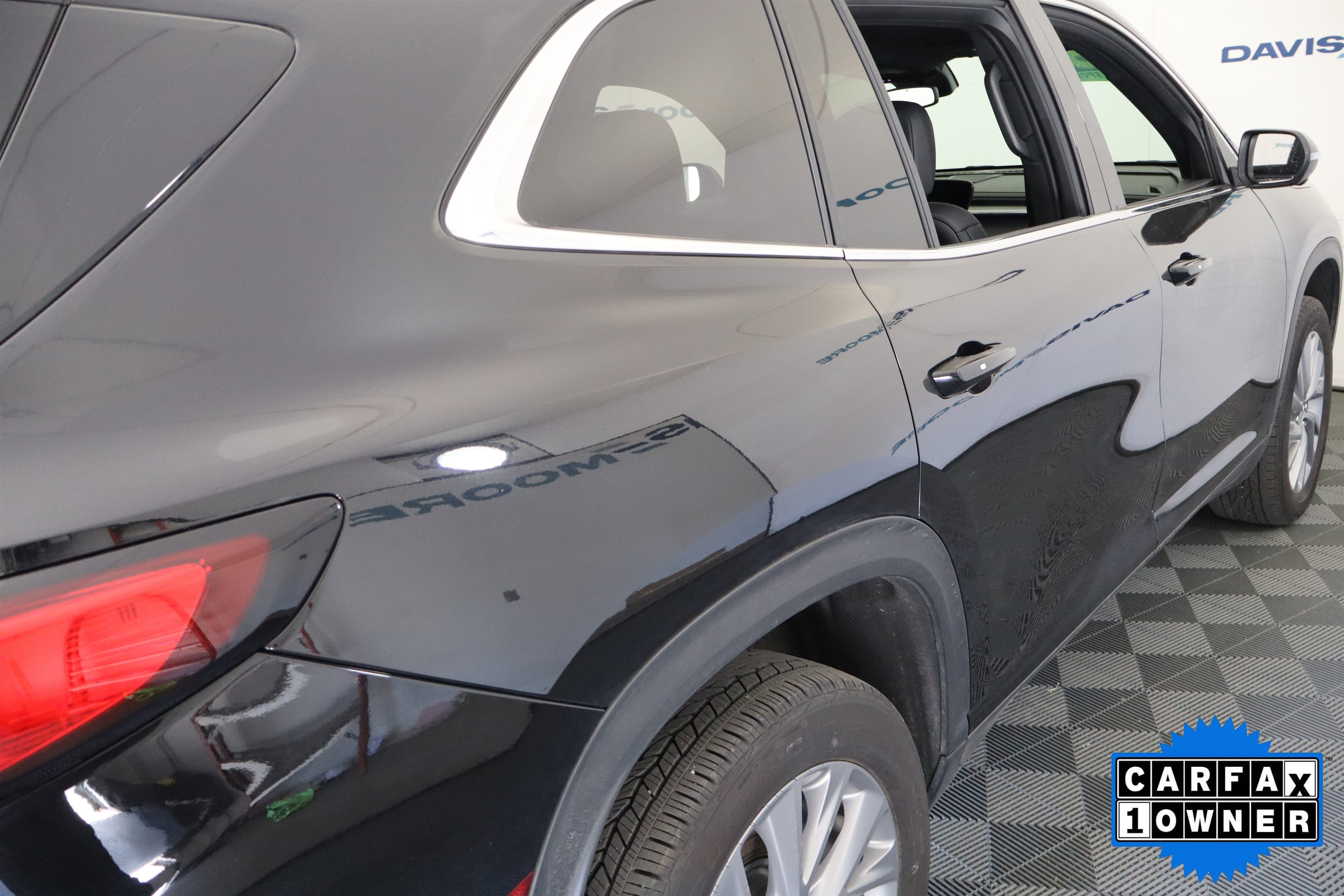 Used 2025 Buick Enclave Preferred image 7