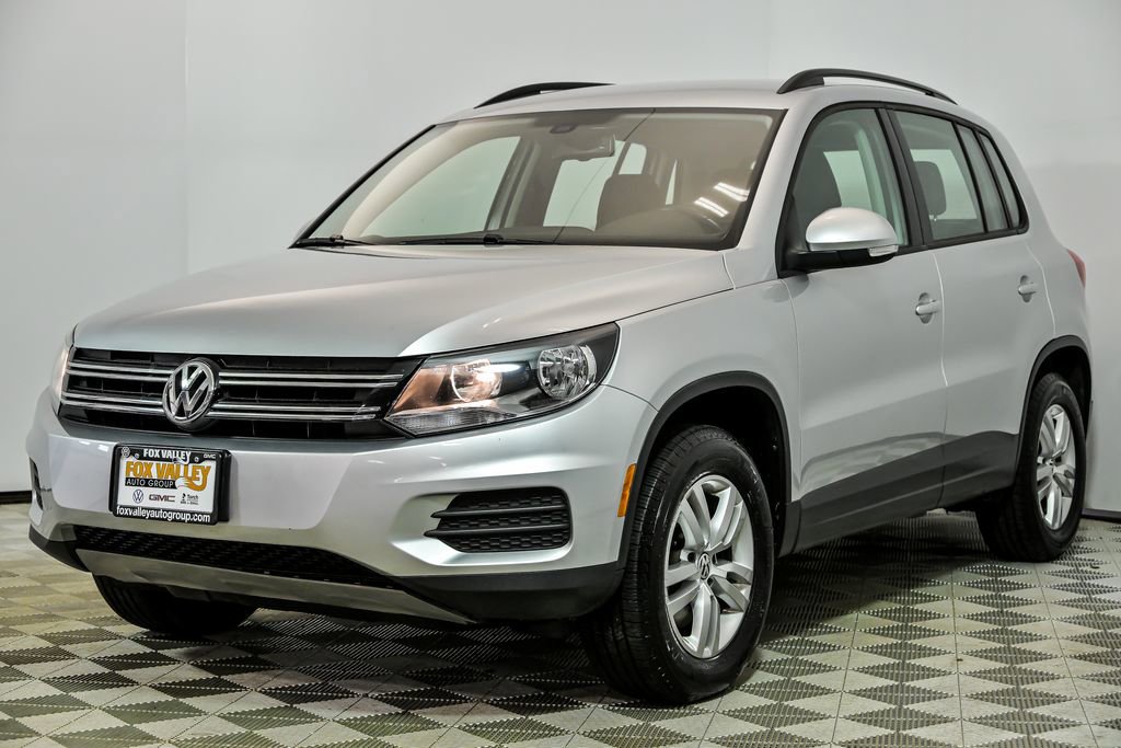 Used 2017 Volkswagen Tiguan S image 4