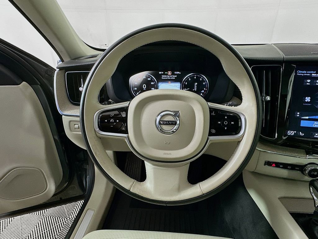 Used 2019 Volvo XC60 T6 Inscription w/ Protection Package Premier image 13