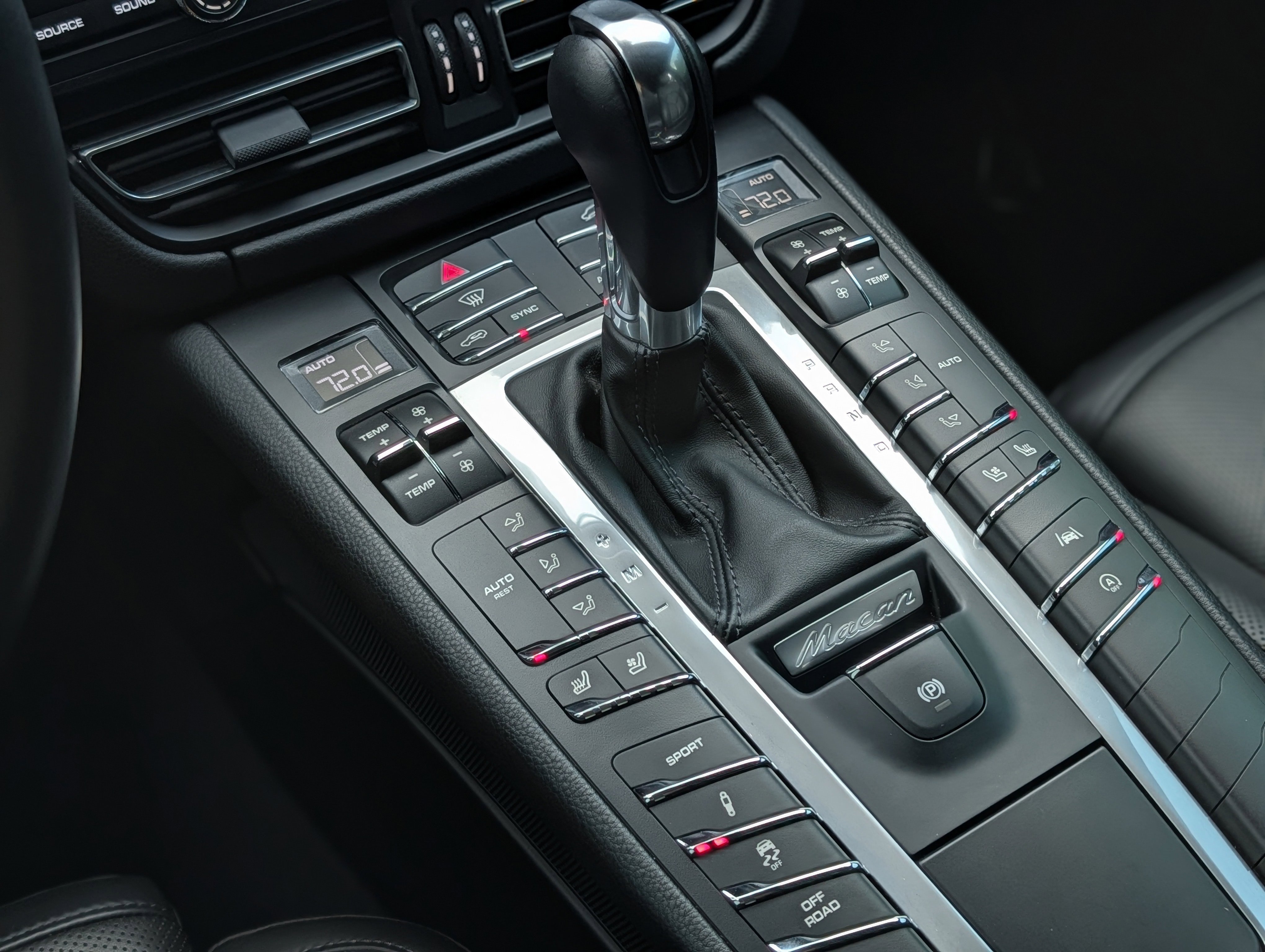 Used 2020 Porsche Macan S image 17