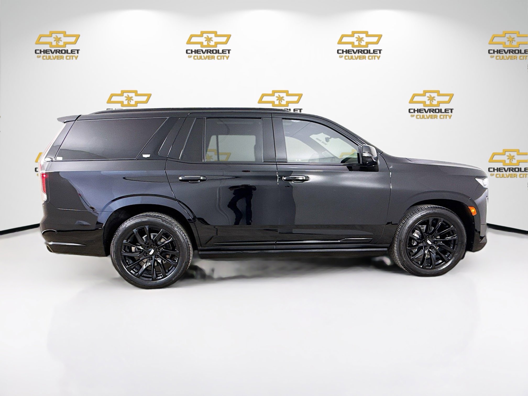Used 2023 Cadillac Escalade Sport w/ LPO, ONYX Package AWD/4WD image 8
