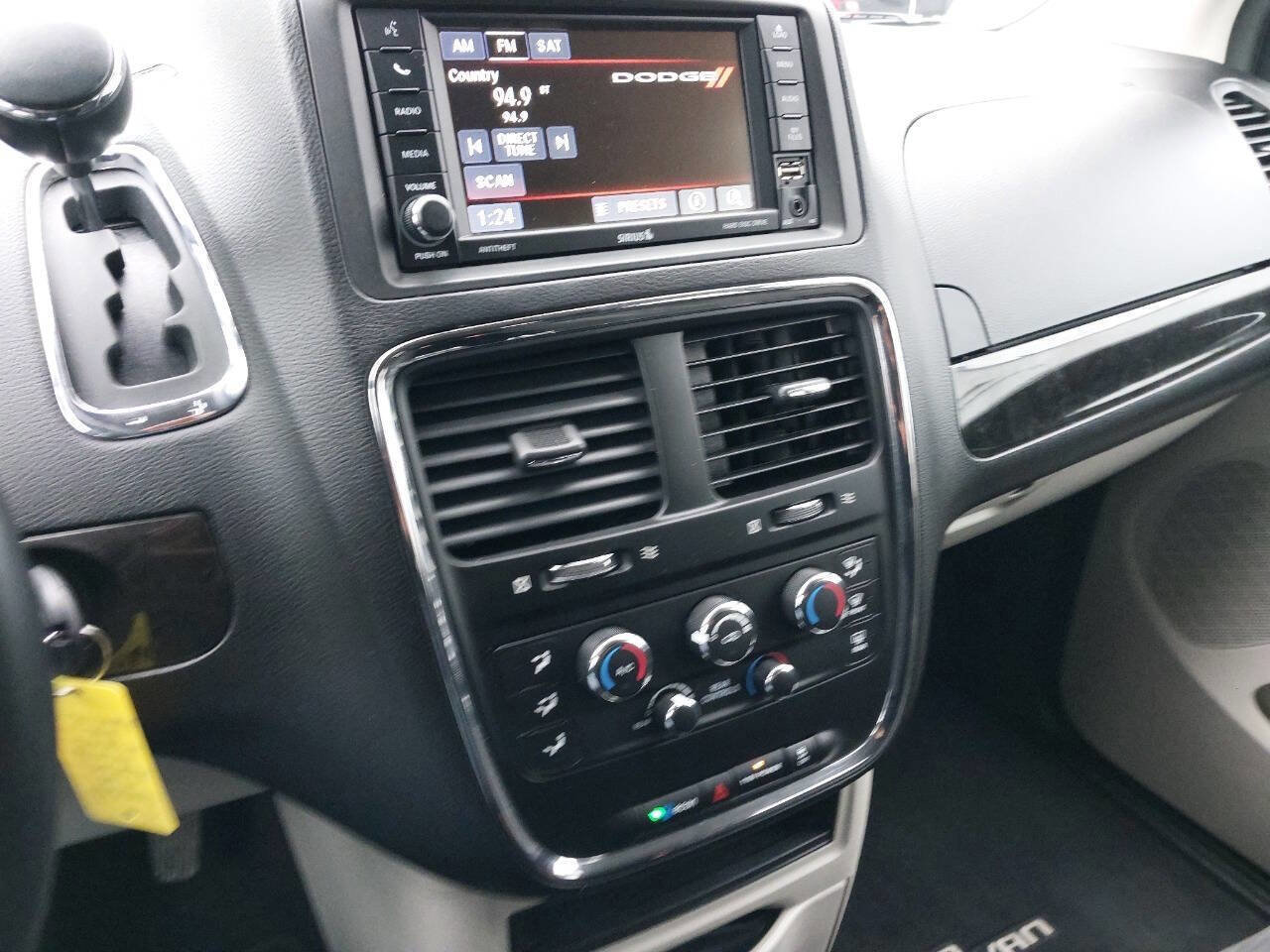 Used 2017 Dodge Grand Caravan SE w/ Power Window Group image 14