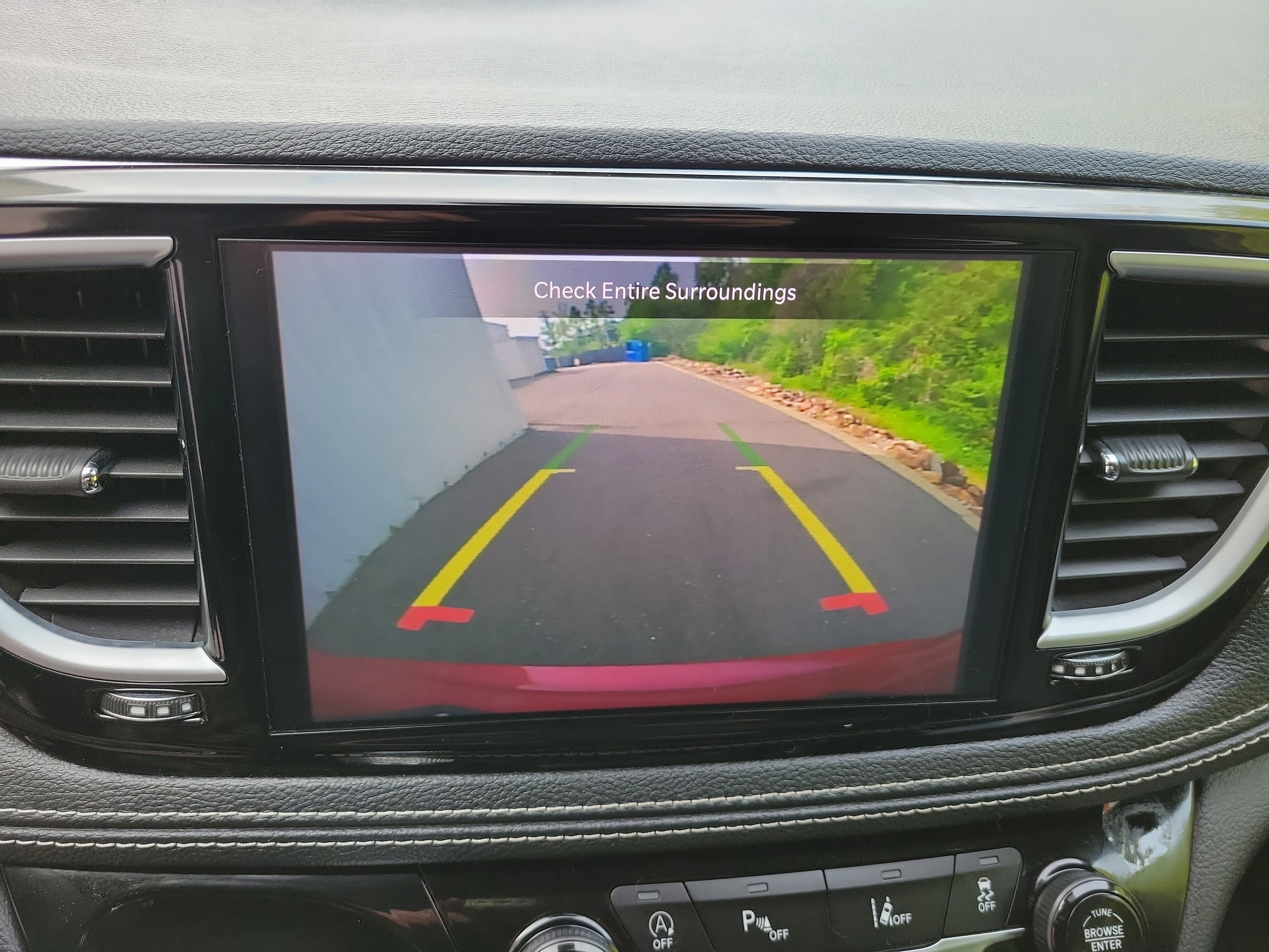 Used 2025 Chrysler Pacifica Limited image 17