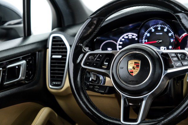 Used 2019 Porsche Cayenne AWD/4WD image 15