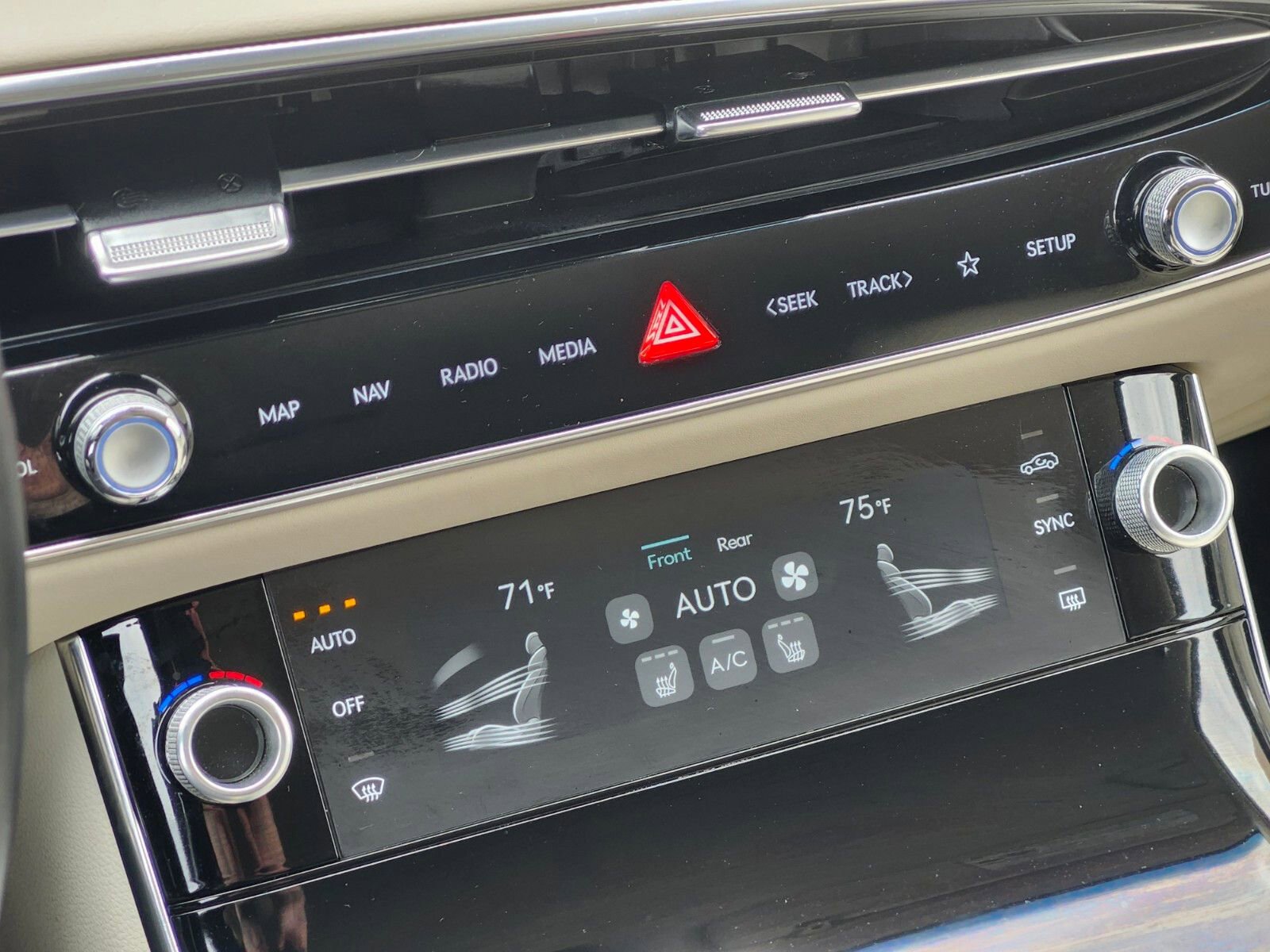 Used 2026 Genesis GV70 2.5T image 22