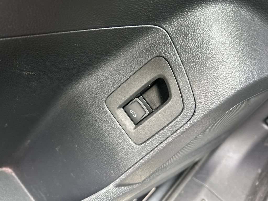 Used 2019 Volkswagen Atlas SEL FWD image 12