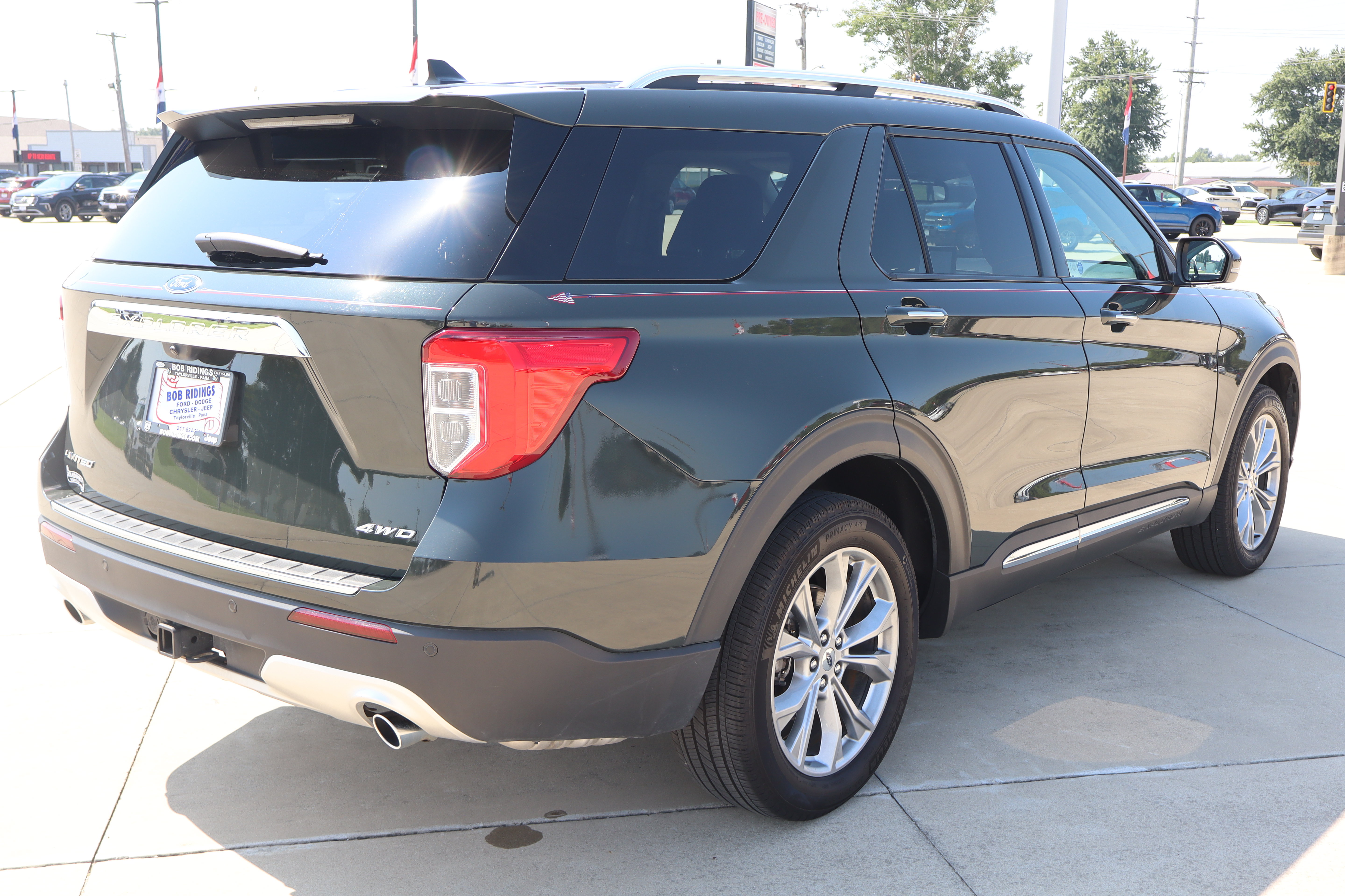 Used 2024 Ford Explorer Limited w/ Limited Technology Package AWD/4WD image 5