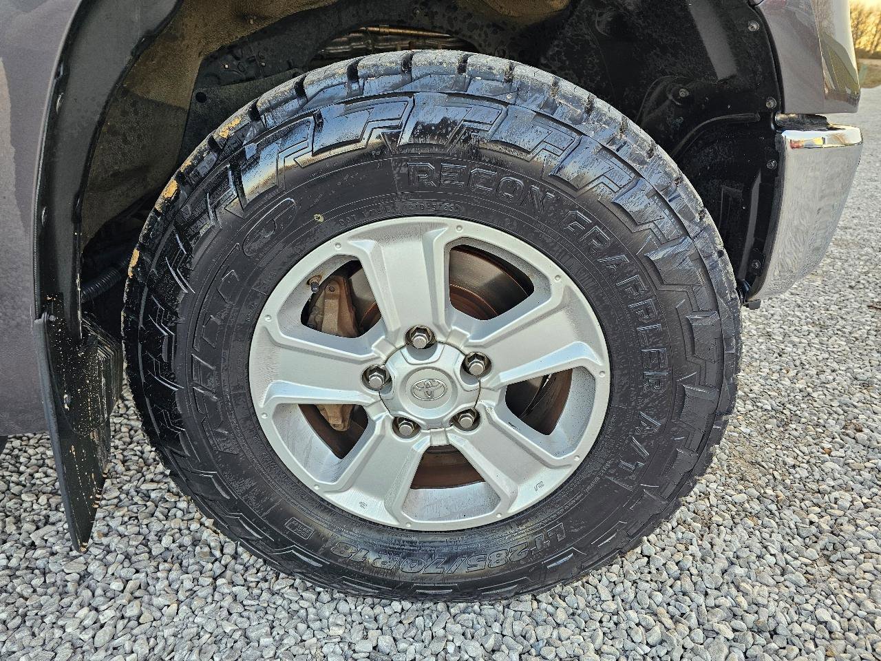 Used 2020 Toyota Tundra SR5 w/ SR5 Convenience Package image 75