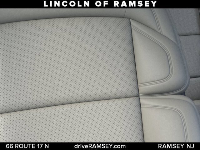 New 2026 Lincoln Navigator L Reserve AWD/4WD image 17