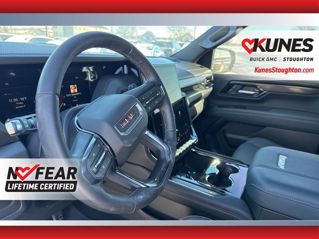 Used 2025 GMC Yukon AT4 w/ AT4 Premium Package image 18