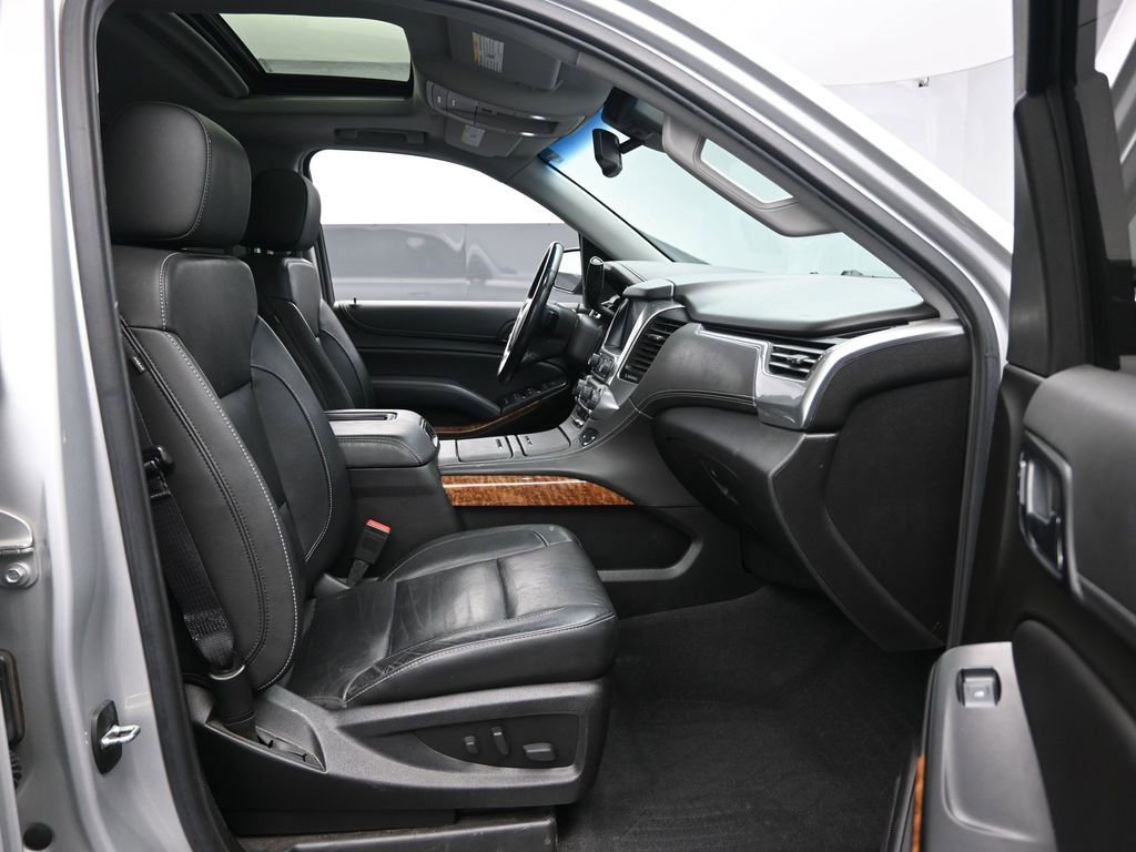 Used 2020 Chevrolet Tahoe Premier w/ 6.2L Performance Package image 35