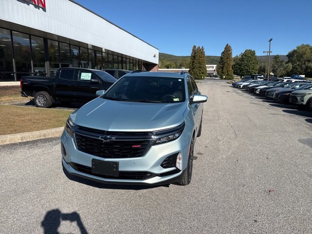 Used 2022 Chevrolet Equinox RS w/ RS Leather Package image 5