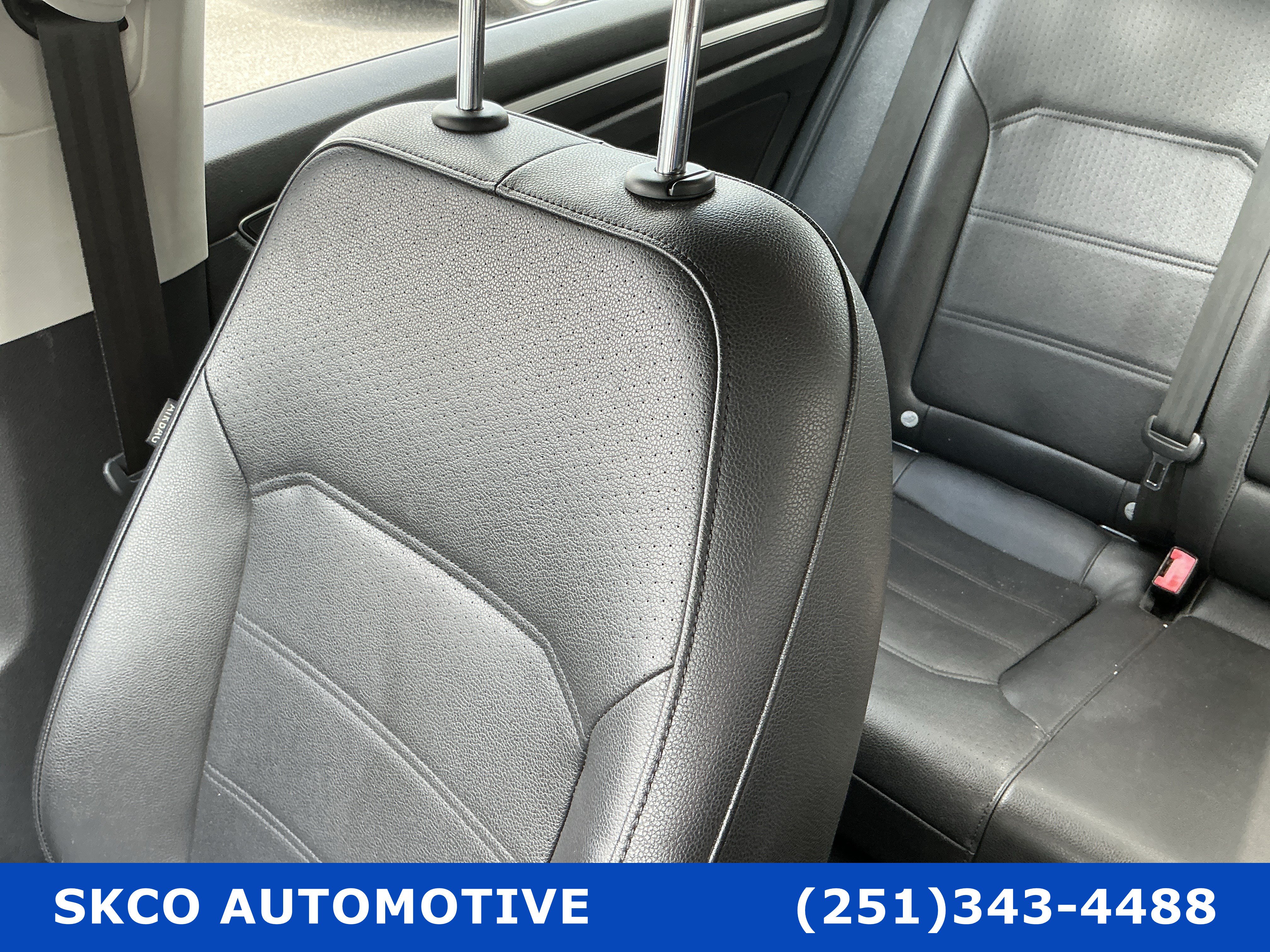Used 2018 Volkswagen Passat 2.0T R-Line FWD image 27