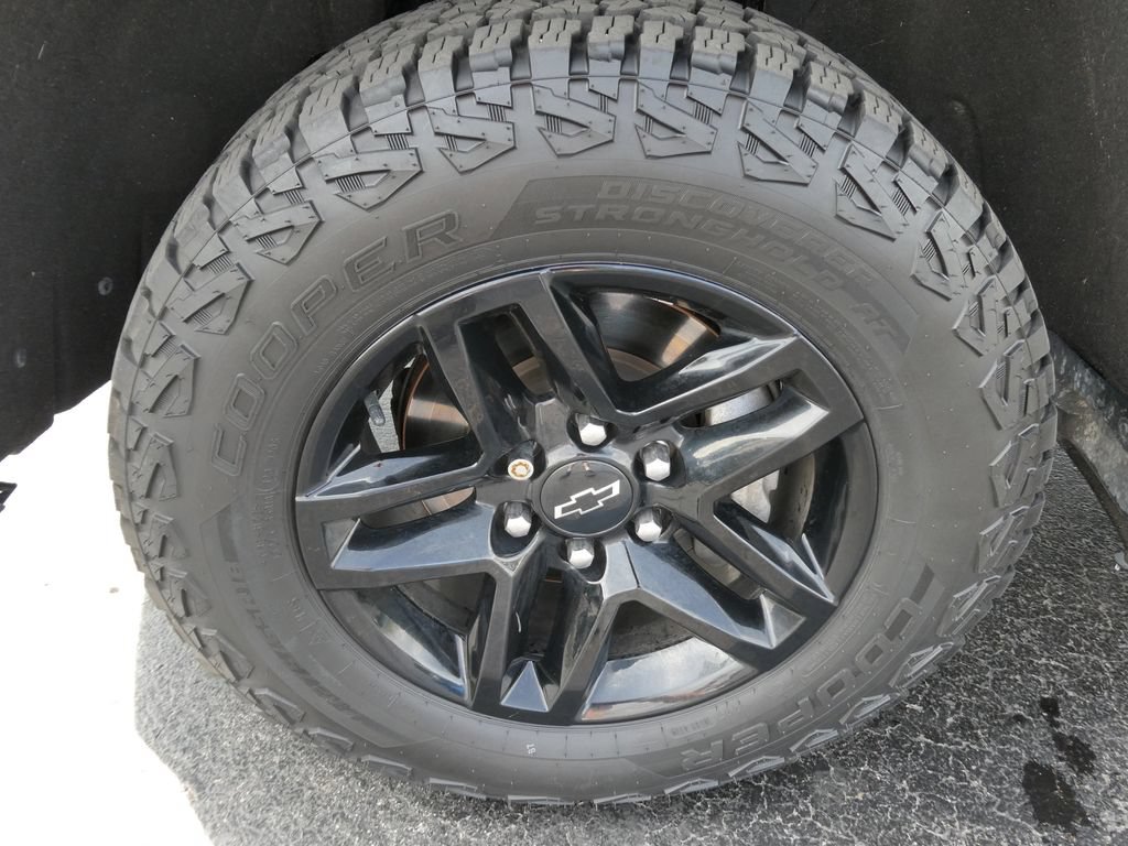 Certified 2021 Chevrolet Silverado 1500 LT Trail Boss w/ Convenience Package II AWD/4WD image 10