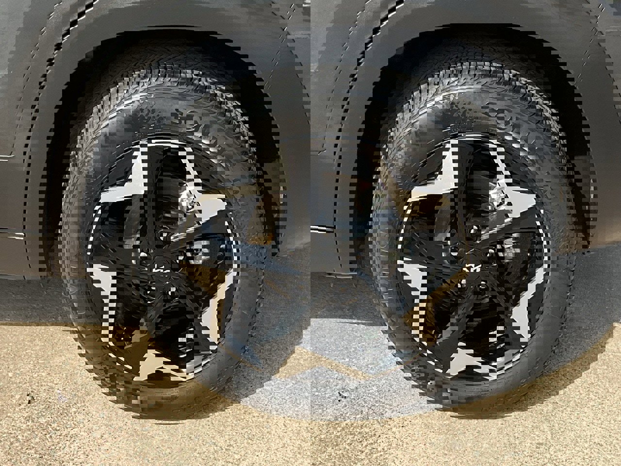 Used 2025 Kia Seltos S image 8