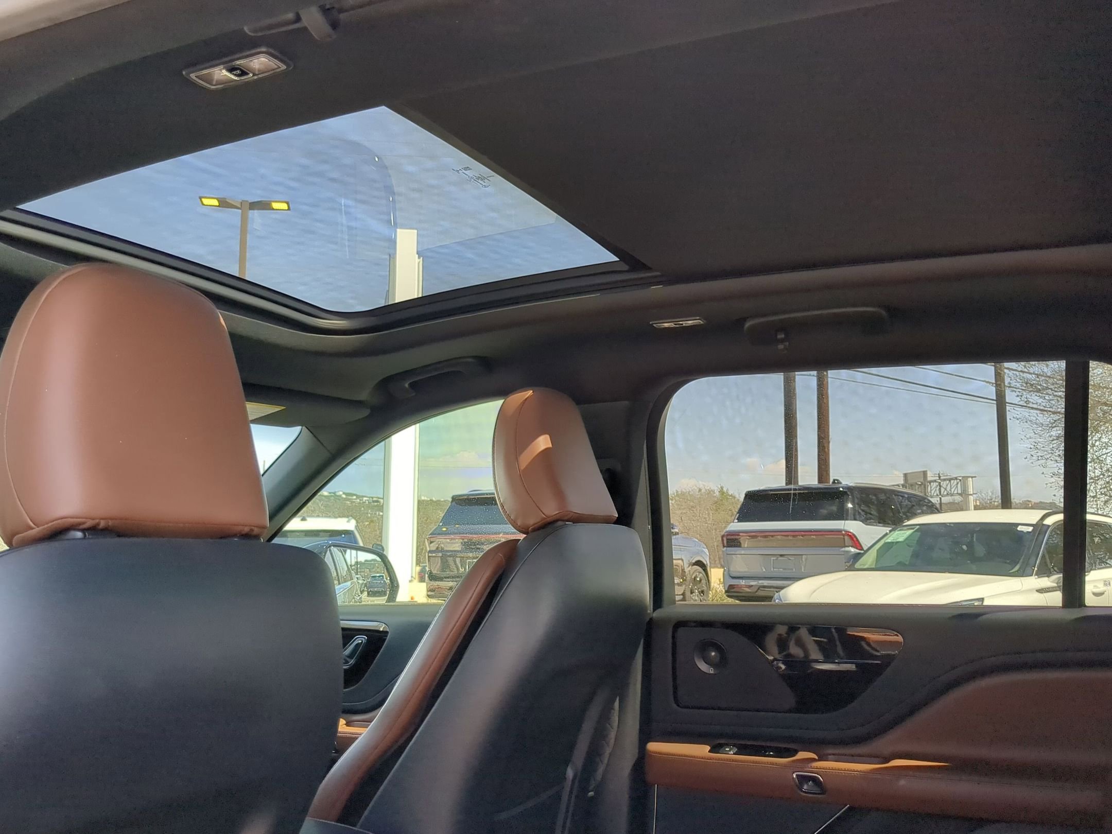 Used 2021 Lincoln Aviator Reserve w/ Elements Package Plus image 21