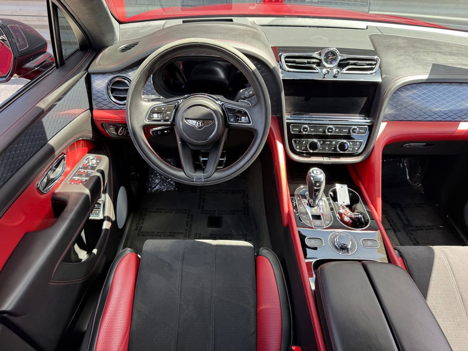 Used 2022 Bentley Bentayga AWD/4WD image 28