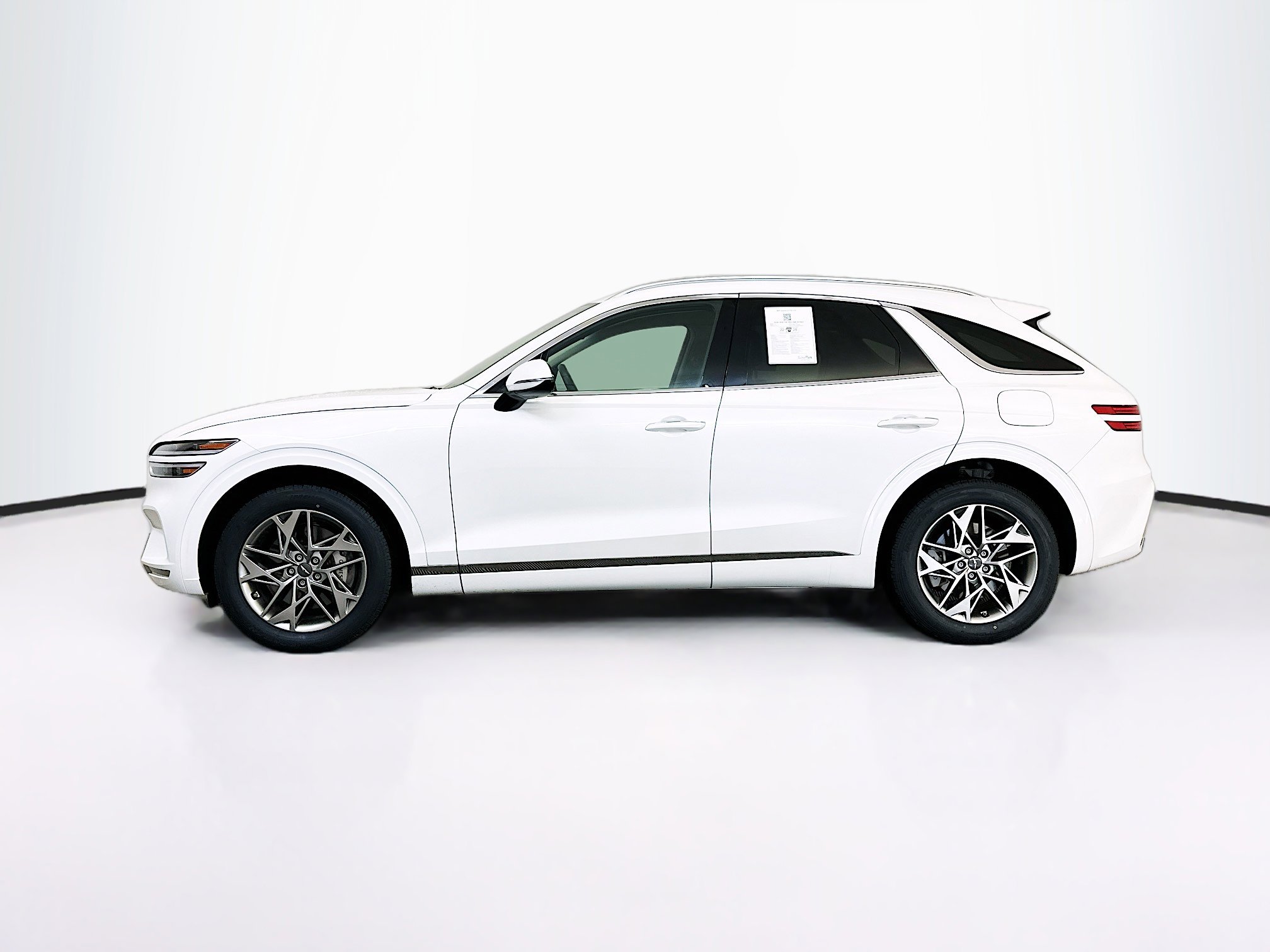 Used 2025 Genesis GV70 2.5T AWD/4WD image 4