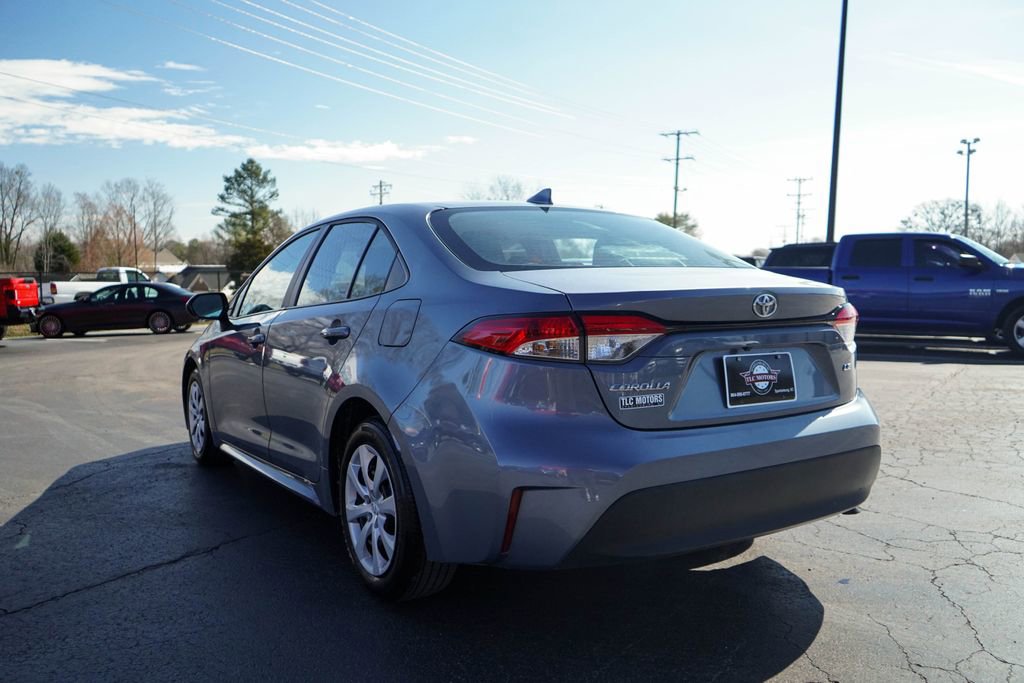 Used 2025 Toyota Corolla LE image 3