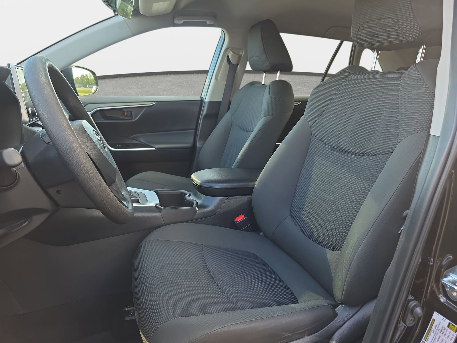 Used 2025 Toyota RAV4 LE image 14