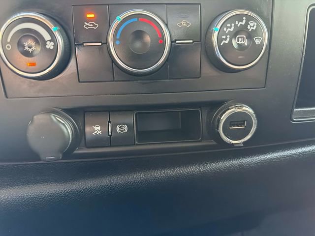 Used 2011 Chevrolet Silverado 2500 LT w/ Interior Plus Package AWD/4WD image 18