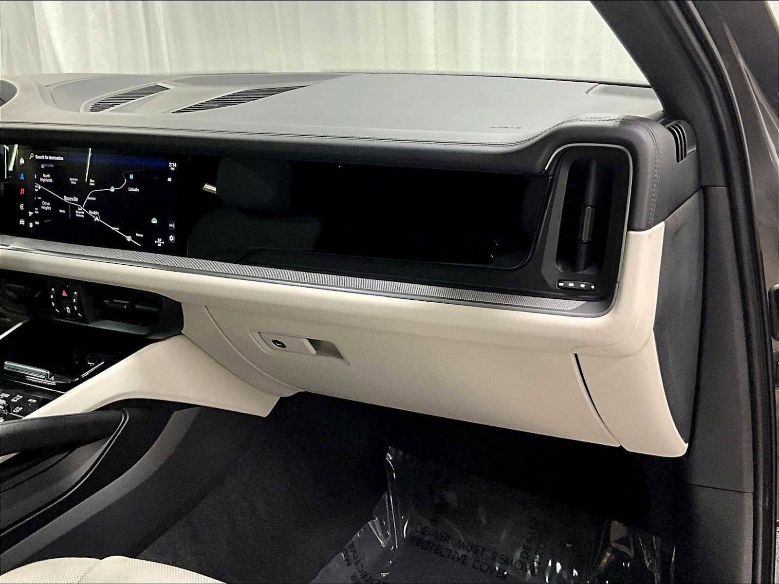 Used 2025 Porsche Cayenne image 27