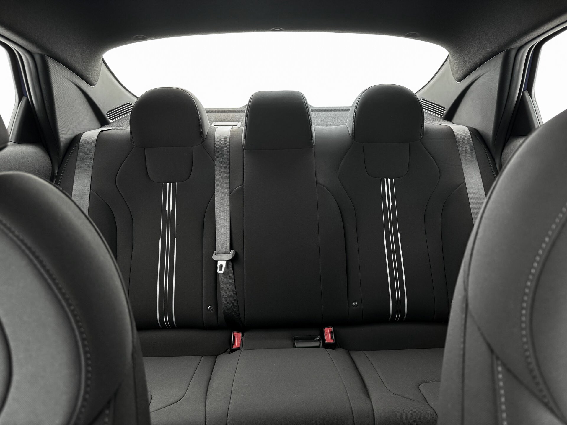New 2025 Hyundai Elantra Sport w/ Cargo Package FWD image 16