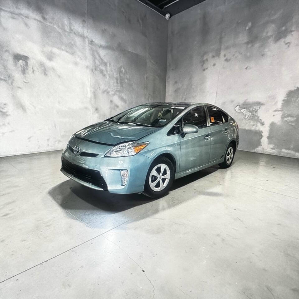Used 2013 Toyota Prius Two FWD image 1