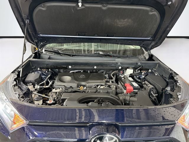 Used 2021 Toyota RAV4 XLE AWD/4WD image 28