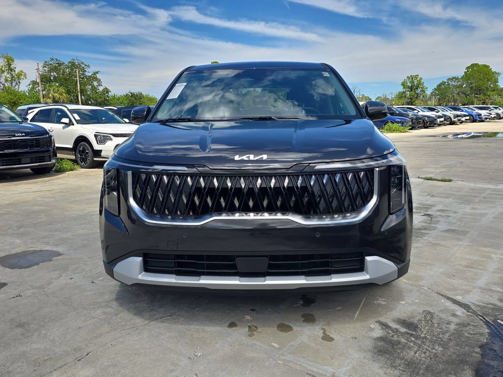 New 2027 Kia Carnival FWD image 3