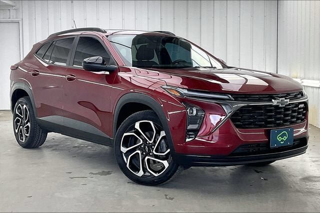 Certified 2024 Chevrolet Trax RS w/ Sunroof Package FWD image 35