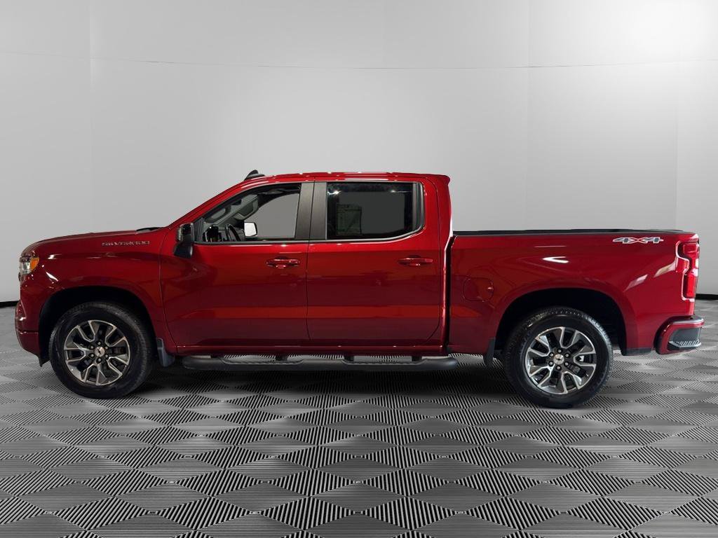 Used 2024 Chevrolet Silverado 1500 RST w/ Convenience Package II AWD/4WD image 2