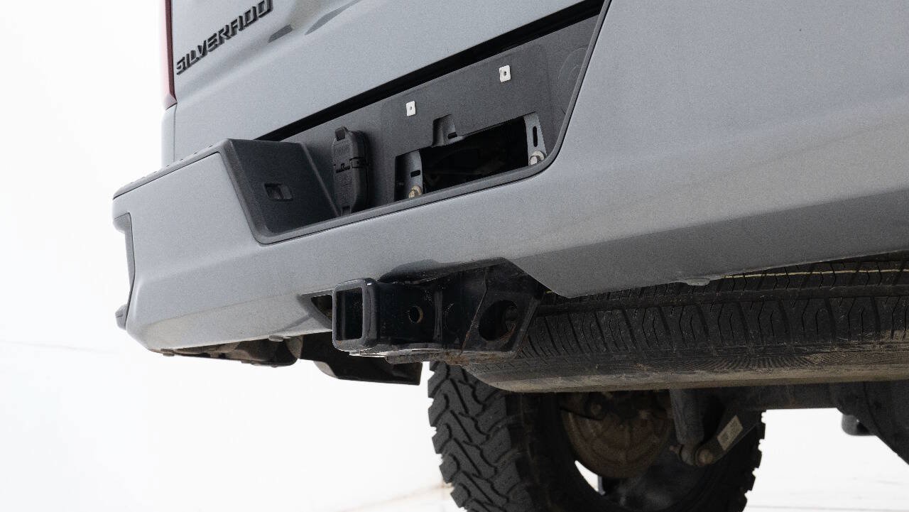 Used 2021 Chevrolet Silverado 1500 Custom w/ LPO, Dark Essentials Package RWD image 20