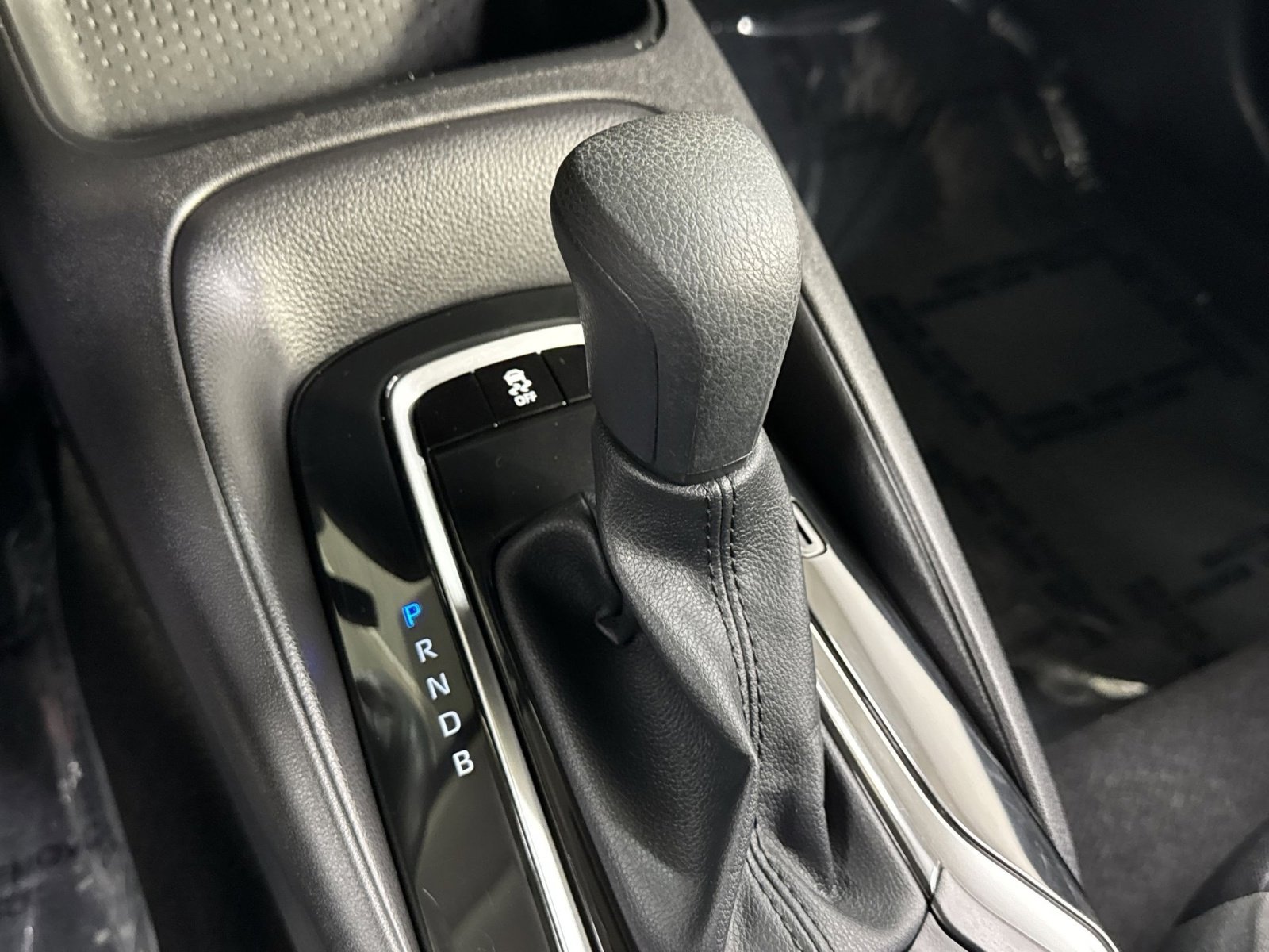 Used 2025 Toyota Corolla LE image 26