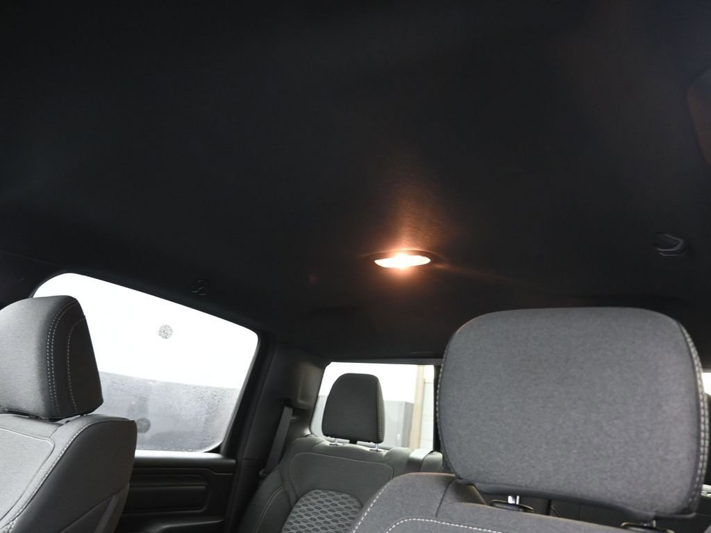 New 2026 RAM 1500 Express image 2