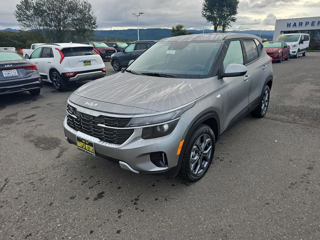 New 2026 Kia Seltos LX image 1