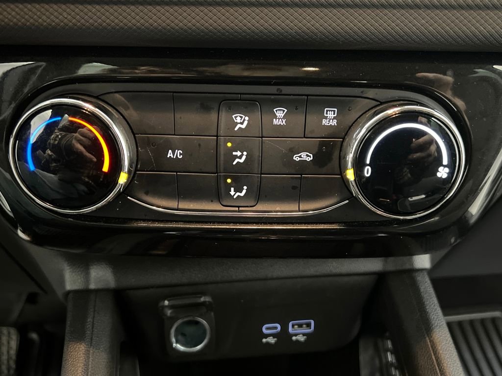 Used 2025 Chevrolet TrailBlazer LT image 46