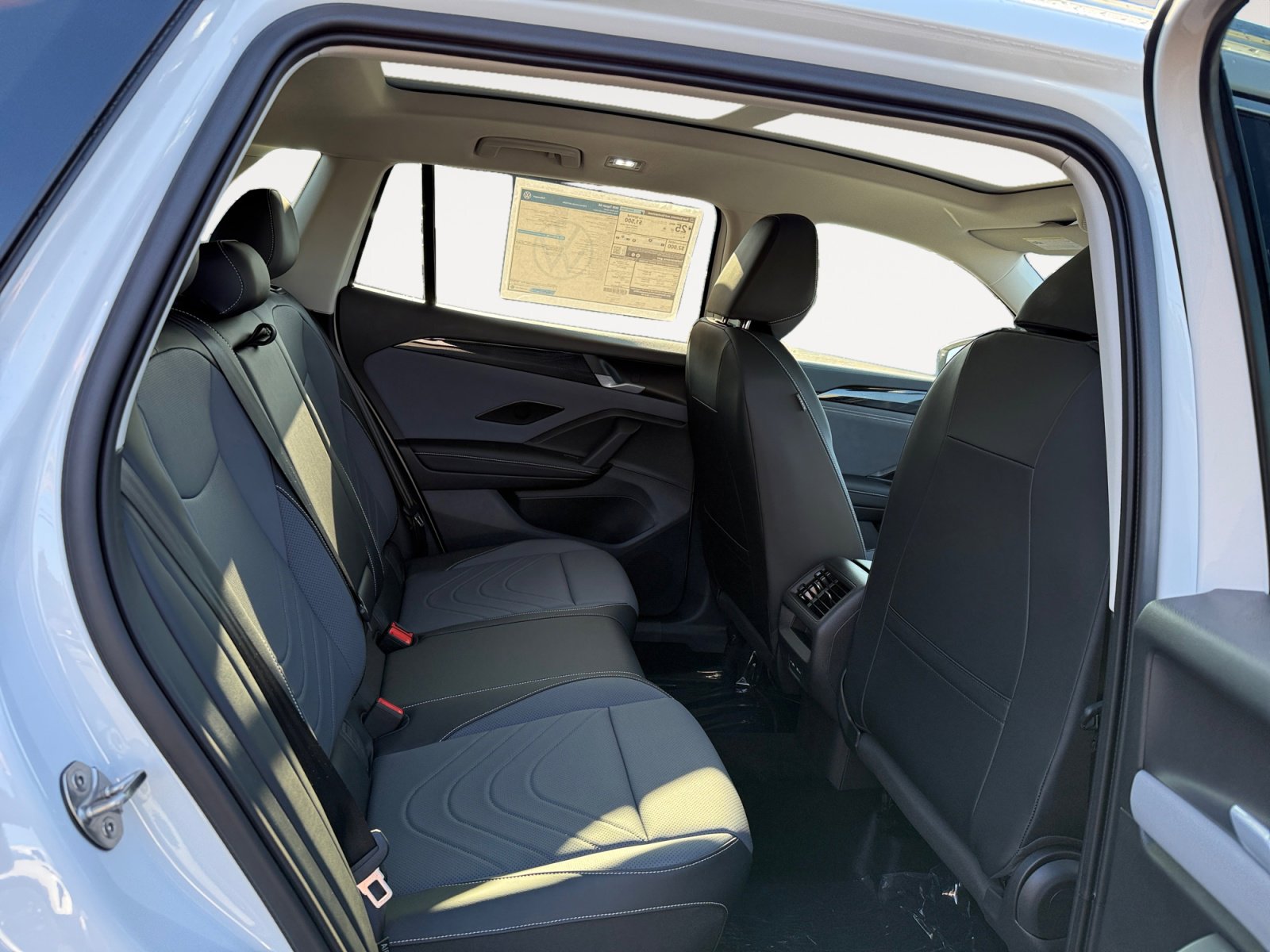 New 2026 Volkswagen Tiguan SE image 18