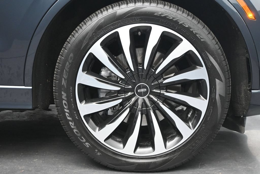 Used 2023 Lincoln Aviator Black Label Grand Touring AWD/4WD image 13