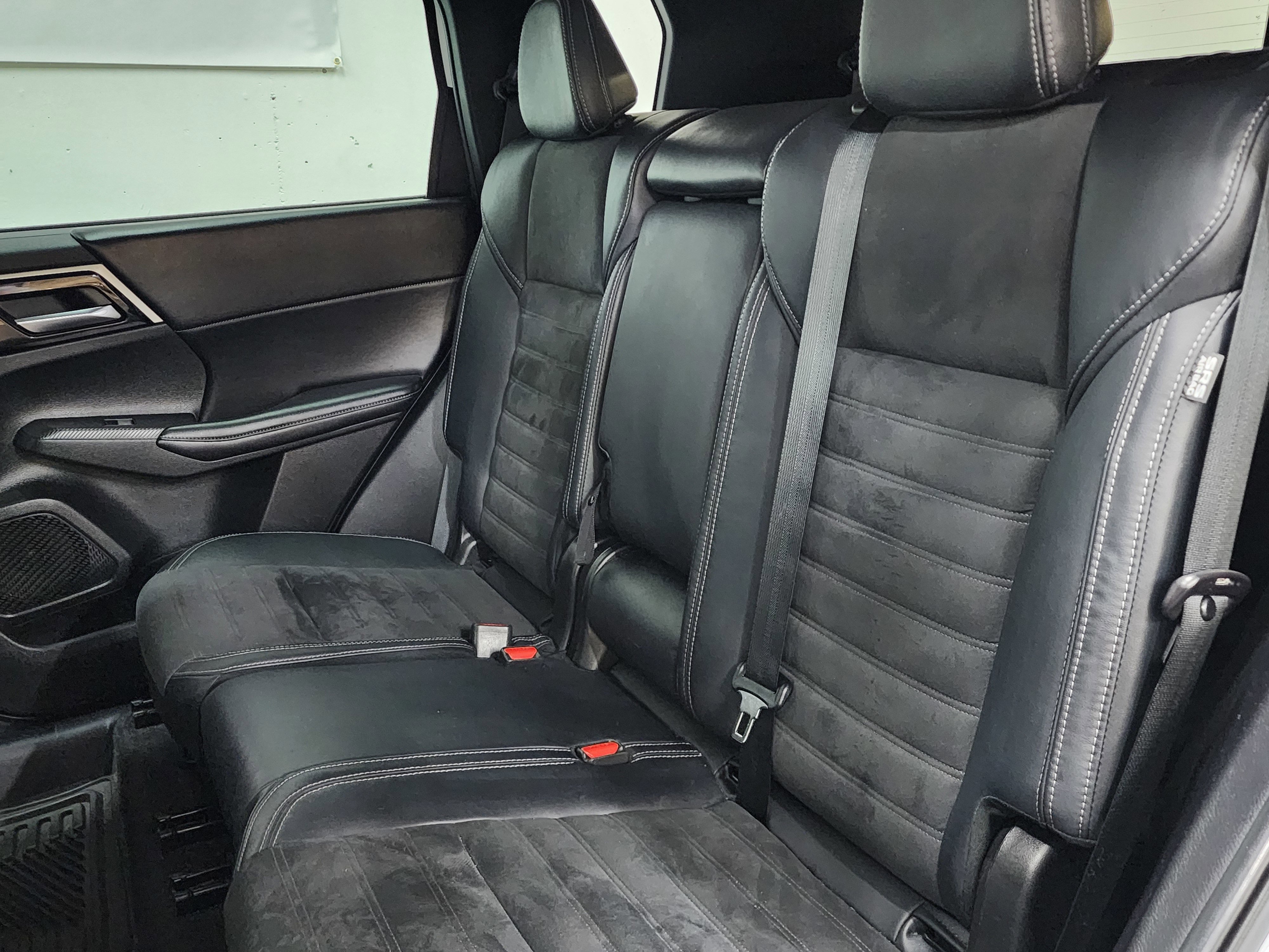 Used 2022 Mitsubishi Outlander SE image 18