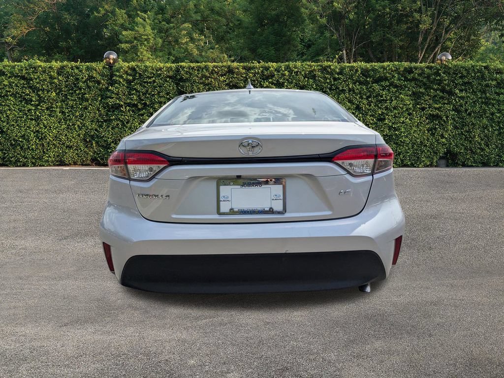 Used 2025 Toyota Corolla LE FWD image 5