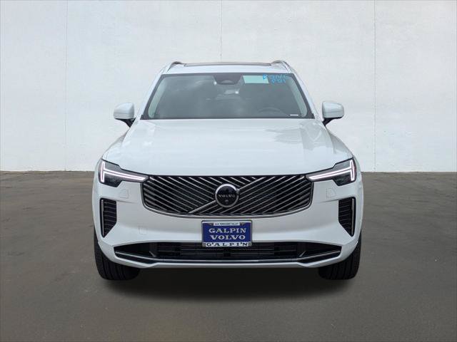 New 2026 Volvo XC90 T8 Plus w/ Protection Package AWD/4WD image 4