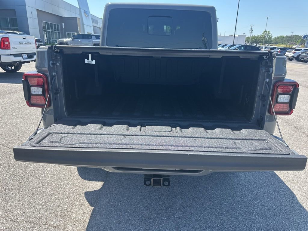 Used 2022 Jeep Gladiator Overland AWD/4WD image 9