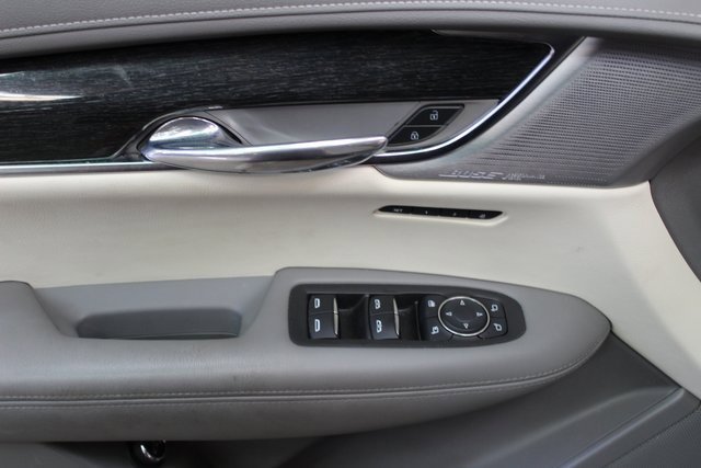 Used 2021 Cadillac XT6 Premium Luxury image 16