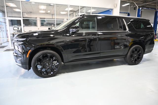 New 2026 Chevrolet Suburban High Country AWD/4WD image 7