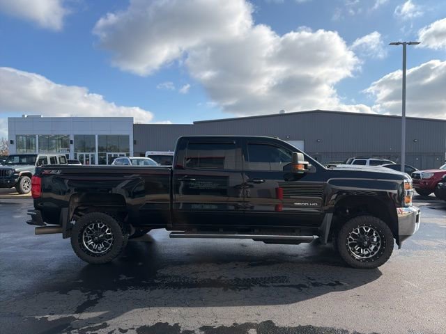 Used 2017 Chevrolet Silverado 3500 LT w/ LT Convenience Package image 8