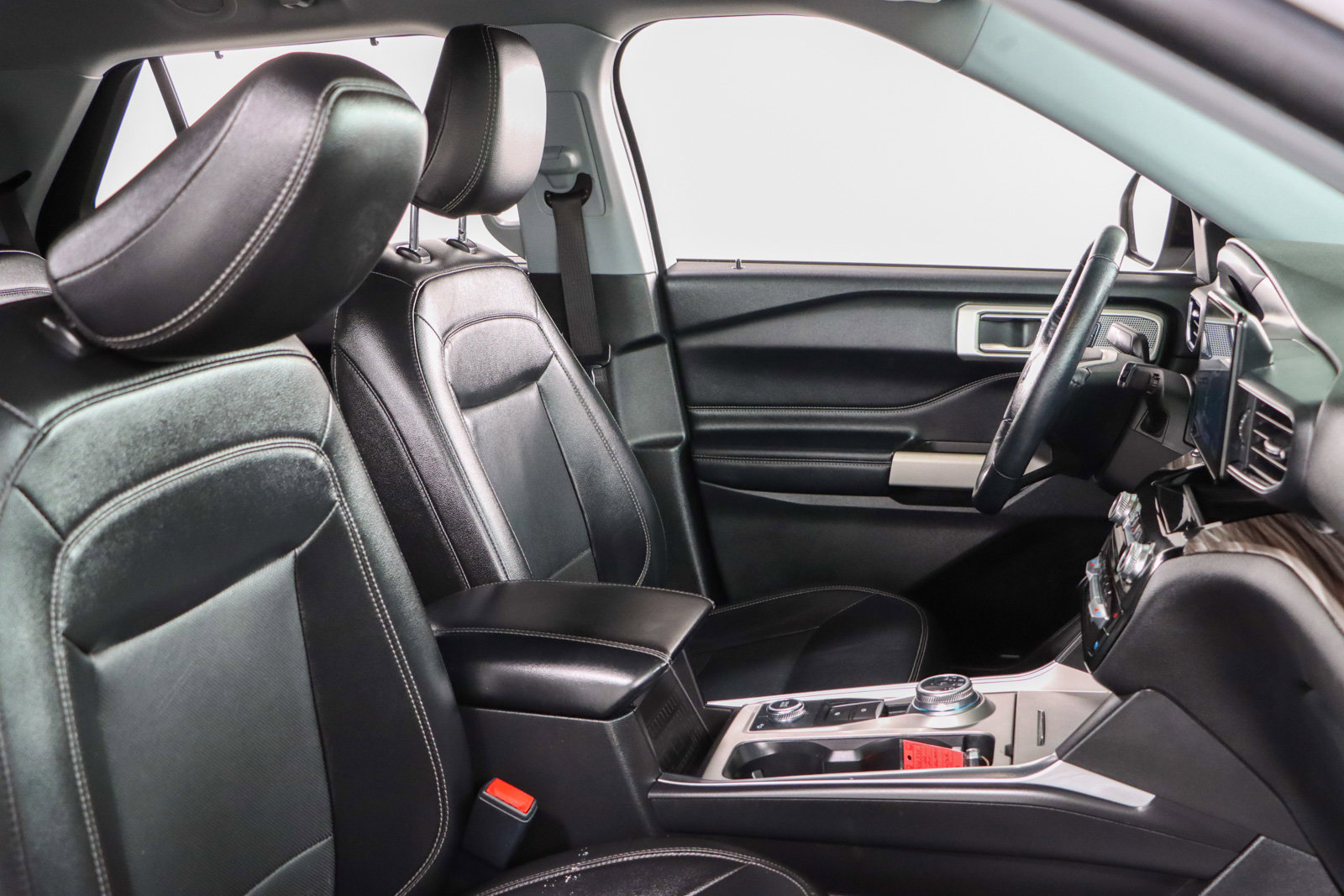 Used 2022 Ford Explorer Limited image 27