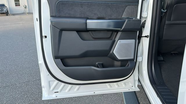 New 2025 Ford F250 Platinum image 9